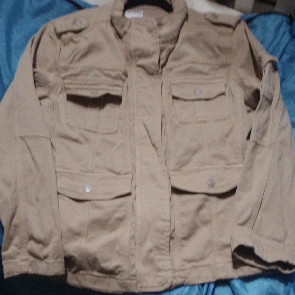 Casual Tan Jacket with Pockets